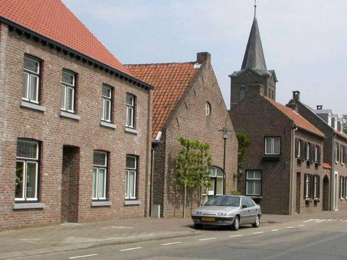 Cozy Apartment In Roasting Near The Belgian Border Roosteren Buitenkant foto